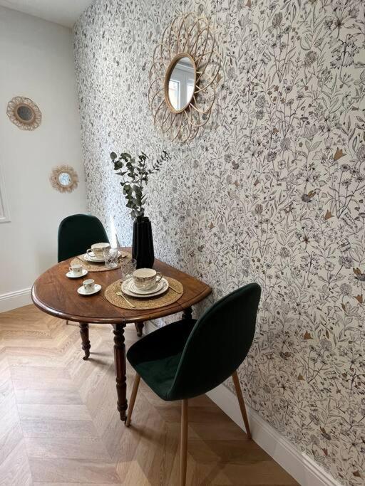 Patchouli - Centre Historique De Grasse, Musees, Boutiques